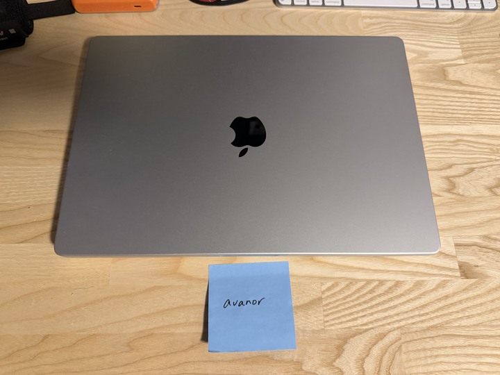 MacBook Pro 16” M3 Pro 晶片/36G Ram/512G SSD