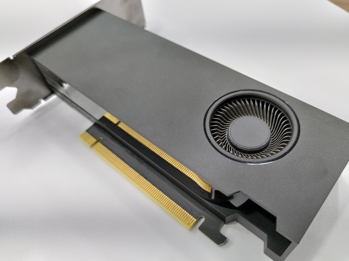 麗臺 NVIDIA RTX A2000 12G DDR6專業繪圖顯卡