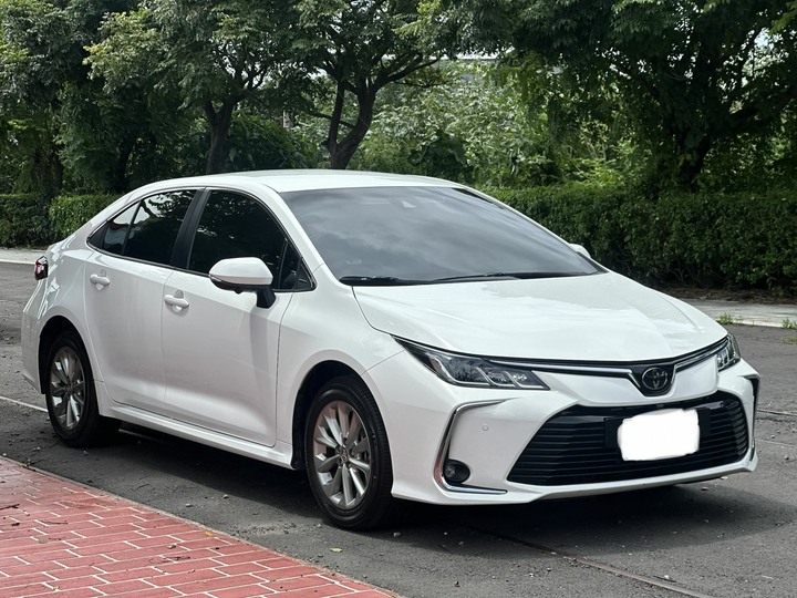 2022 Toyota Altis/原鈑件/原廠保養/里程跑兩萬 開價50.8萬
