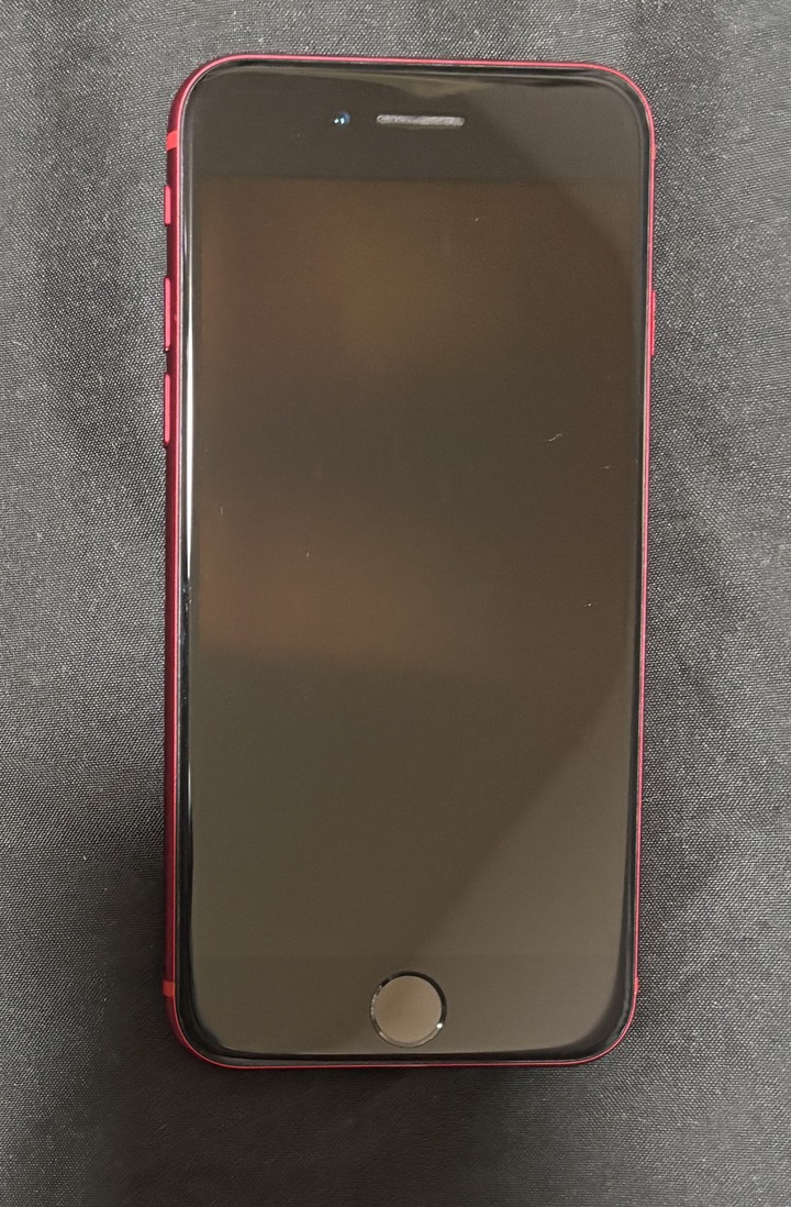 iPhone SE RED 第二代