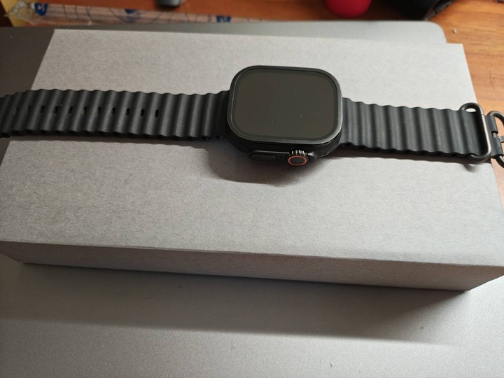 Apple Watch Ultra 3 LTE插卡版 GPS 49mm 三代蘋果手錶大螢幕手錶 保固到2026/10/4,9成五新 賣19000