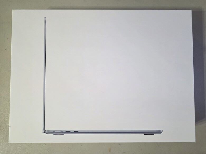 全新未拆 Apple MacBook Air M4 16G/256G 天空藍