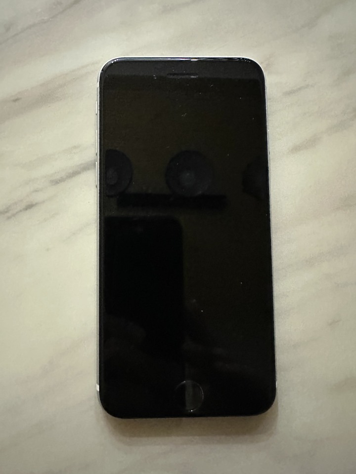 iPhone SE2 白64G