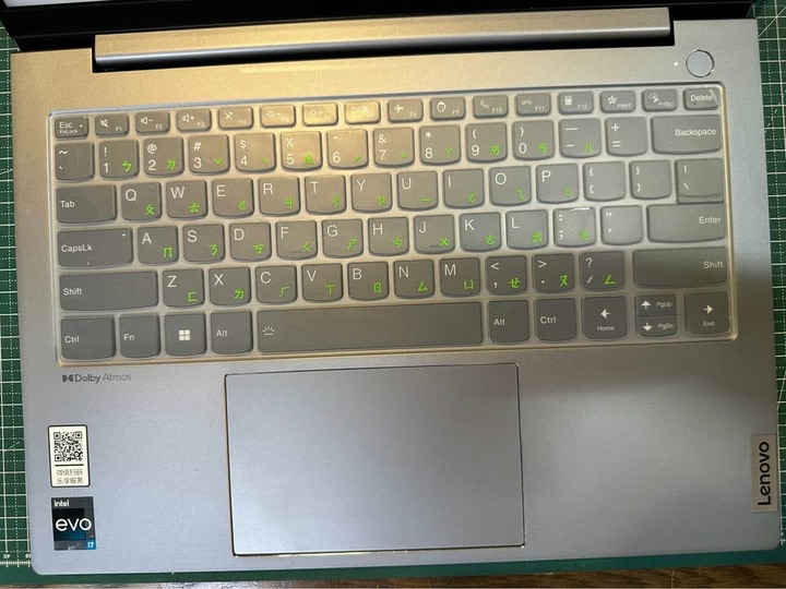 售Lenovo筆電i7-13700H/14” 2.8K/DDR5 32GB 商務效能筆電。
