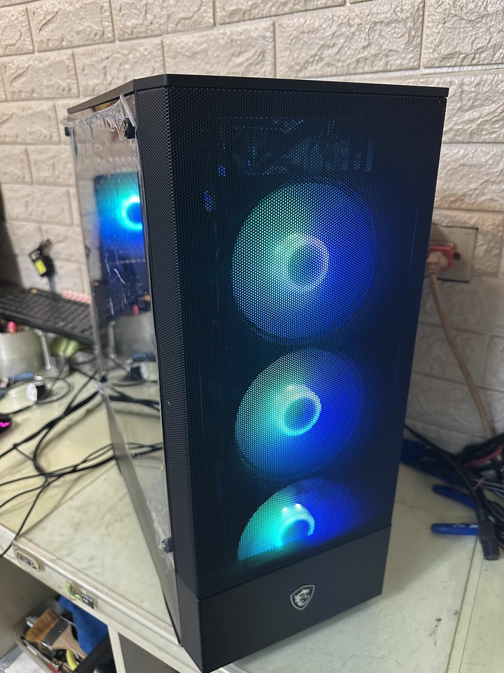 售電腦主機i5-14500/DDR5 32GB。