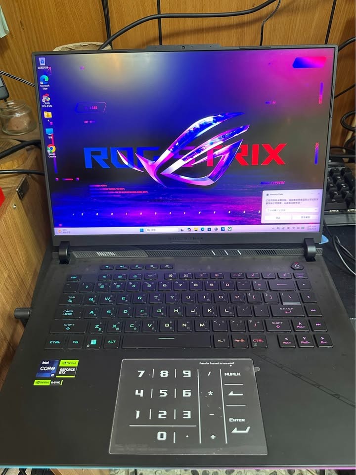 售ROG西風之神電競筆電滿血版。 i9-13980HX/RTX4080 12GB/DDR5 32GB/16” 2K 240hz。