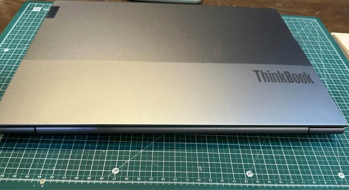 售Lenovo筆電i7-13700H/14” 2.8K/DDR5 32GB 商務效能筆電。