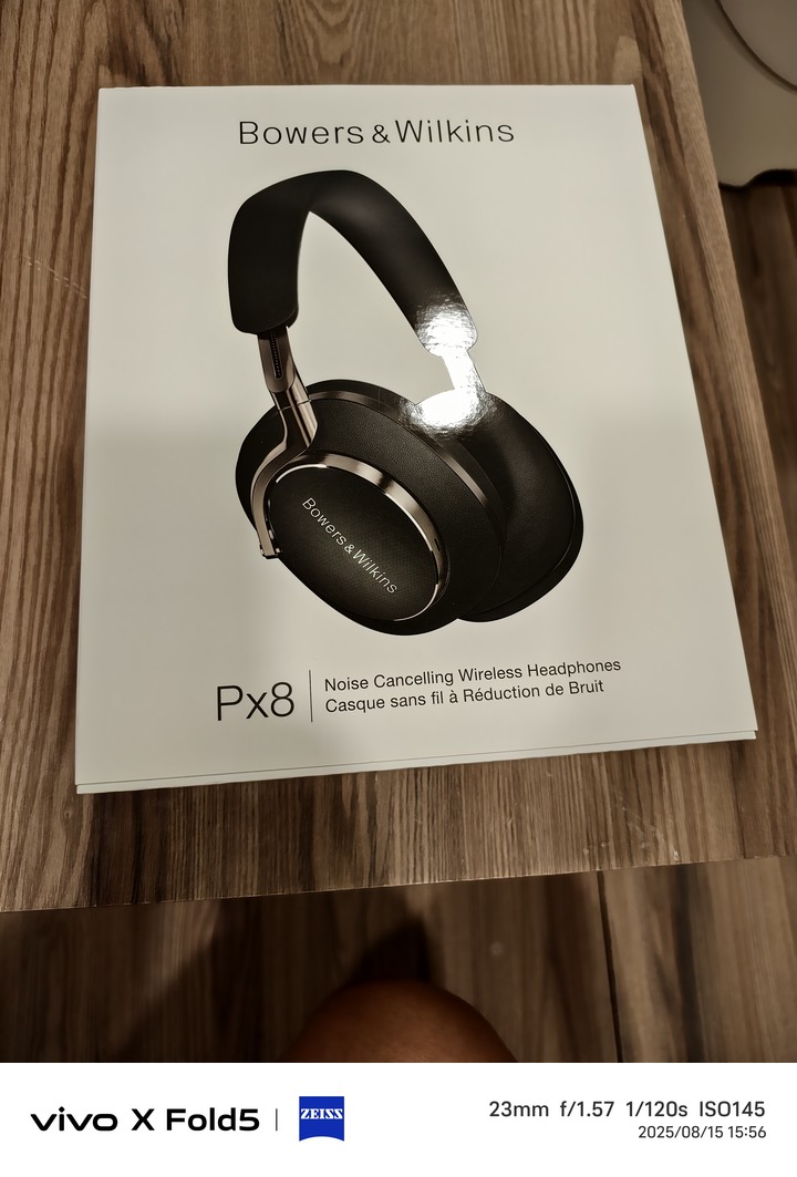 賣b&w px8