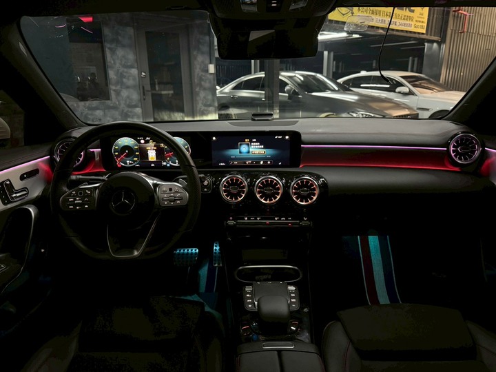 2022 M-Benz CLA250 AMG 4Matic 23P智慧跟車