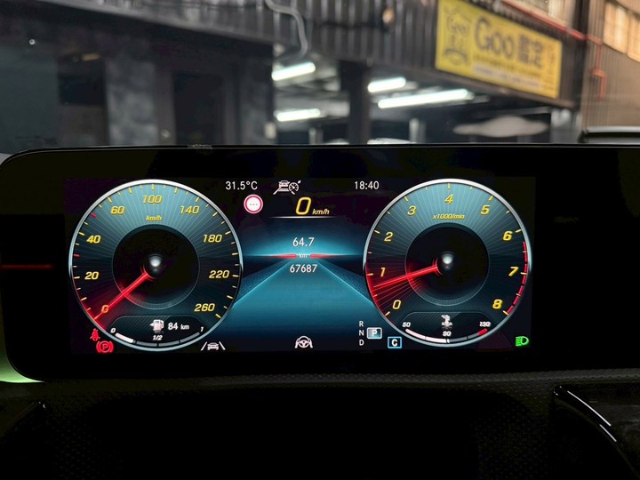 2022 M-Benz CLA250 AMG 4Matic 23P智慧跟車