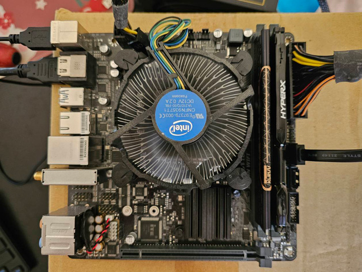 b360n + i3-8100 + msi 1660ti