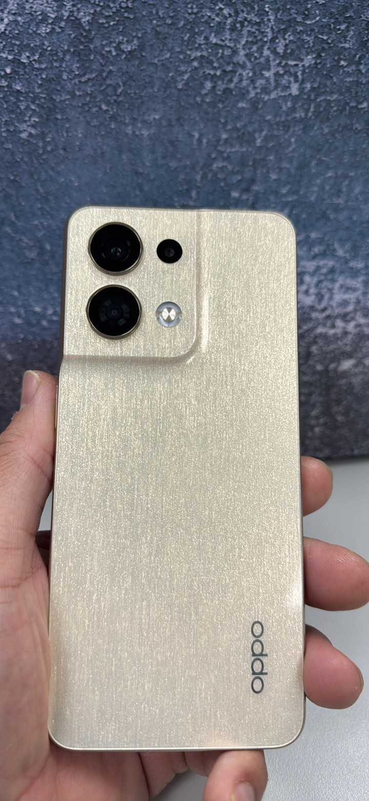 oppo Reno8 256g 12+4GB