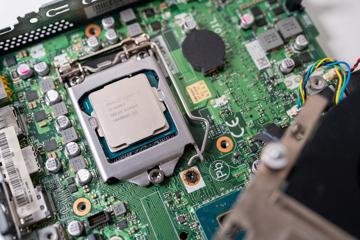 Lenovo M920q