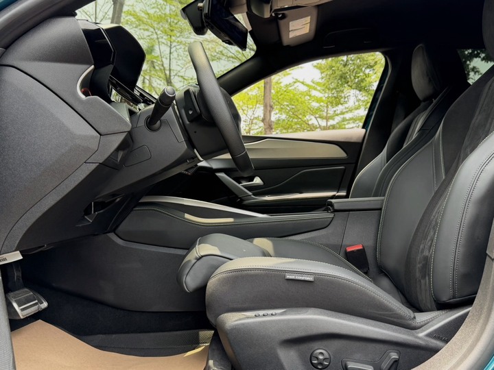 【法系絕美跨界】2025 Peugeot 408 Hybrid GT Premium ｜ 科技、美學與節能的巔峰