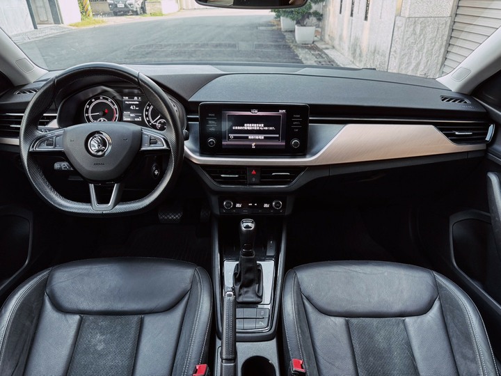 【掀背空間王者】2020 Skoda Scala 1.0 ｜ 科技安全、歐洲原裝進口