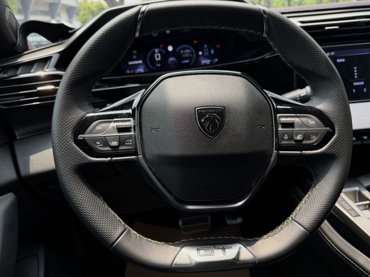 【法系絕美跨界】2025 Peugeot 408 Hybrid GT Premium ｜ 科技、美學與節能的巔峰
