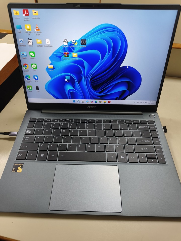宏碁非凡GO PRO AI 高通Elite/32G/1TB 99新