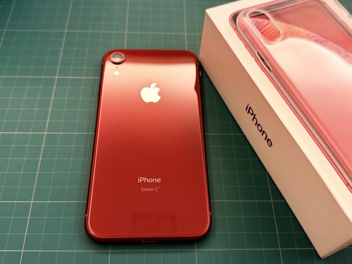 iPhone XR 64G 紅色 台灣版 自用一手機