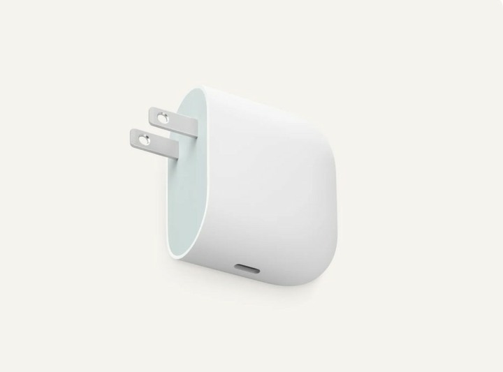 Google 45W USB-C 充電器 + USB-C 轉 USB-C 傳輸線