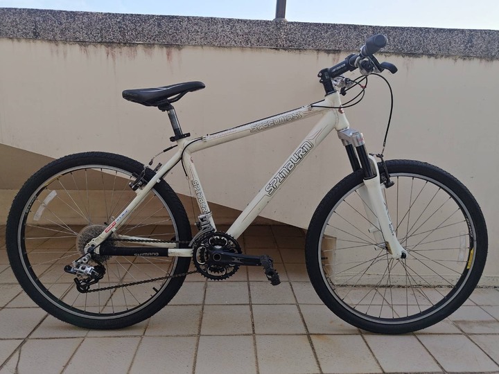 登山車 輪徑26吋 車架17吋 27速