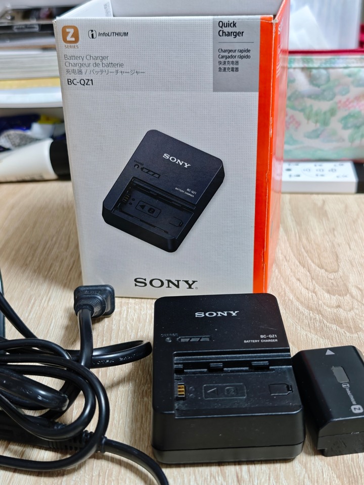 Sony bc-qz1 充電器加 FZ100 原廠電池