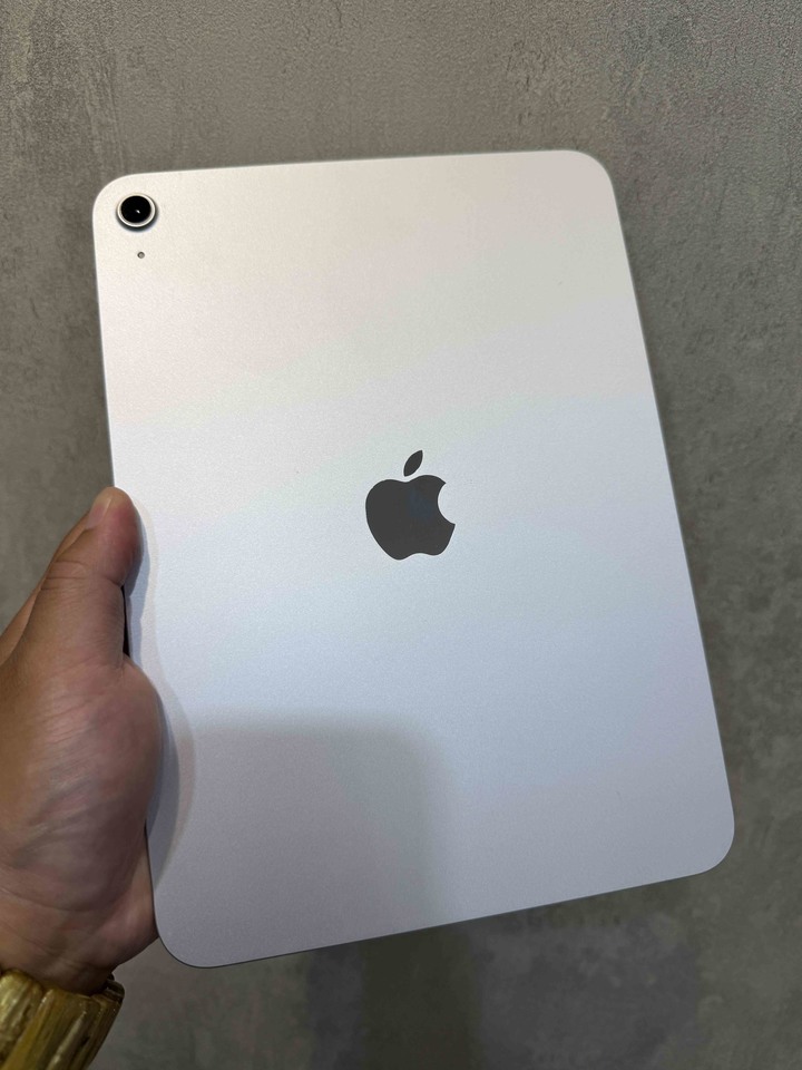 最新 iPad11 A16 Wifi 128G 銀 漂亮無傷 只要9900 !!!