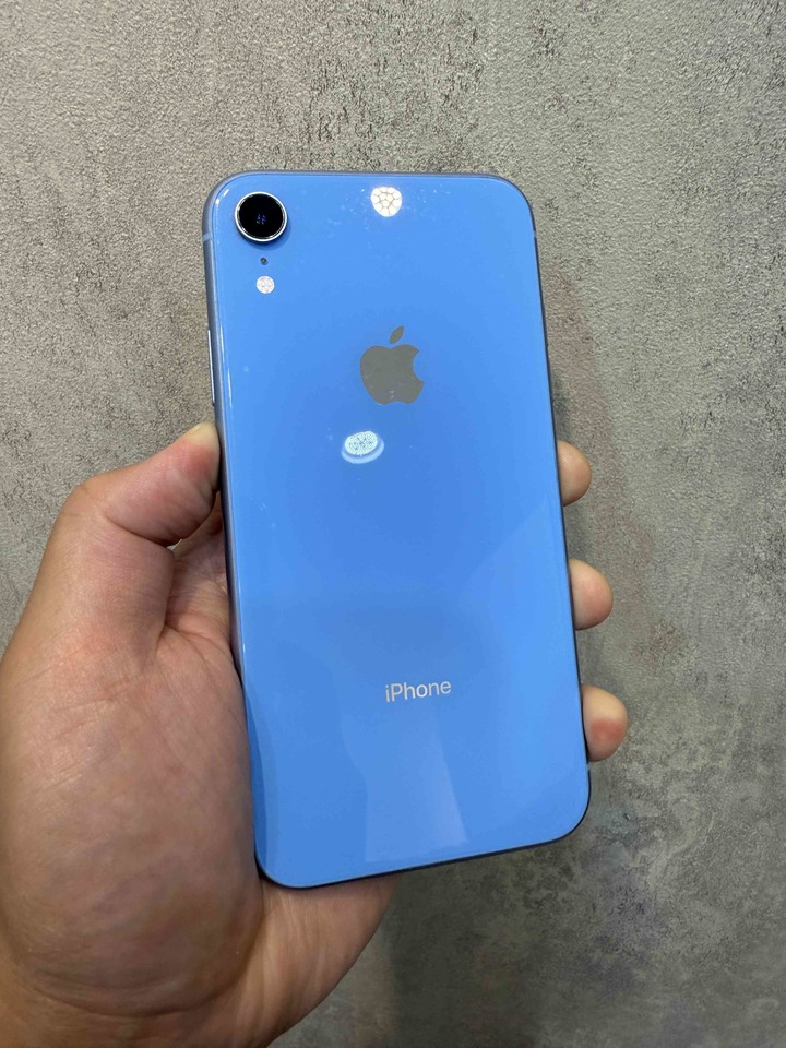 iPhoneXR 64G 藍色 只要3900 !!!