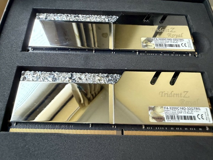 芝奇 G.SKILL Trident Z Royal皇家戟 D4-3200 CL16 32G (16G*2) 銀色