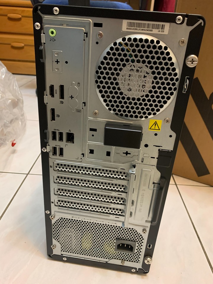 Lenovo ThinkStation P2 商用工作站，非 DIY 主機，可議