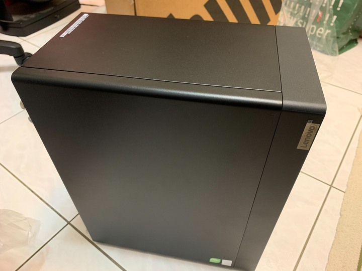 Lenovo ThinkStation P2 商用工作站，非 DIY 主機，可議