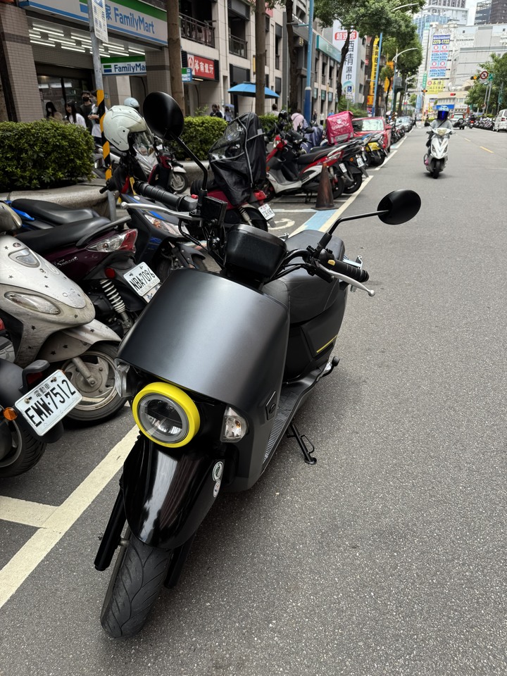 SYM 2022年螞蟻 4mica ABS 螞蟻 送前後行車記錄器 活動式貨車架