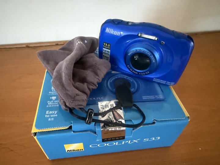 nikon s33防水神機 沒下水過 近全新