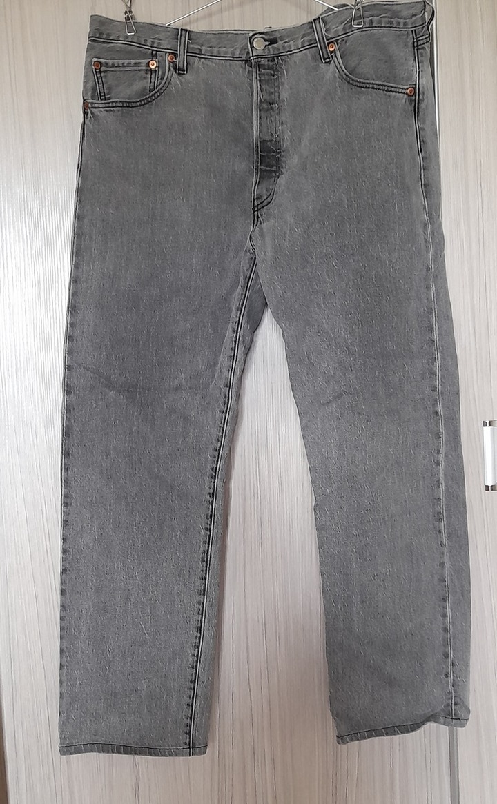 LEVIS 501牛仔褲 W36 (褲襠已改成拉鍊款 褲長有修改過)