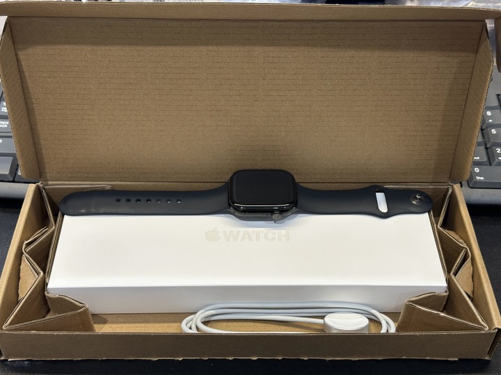 Apple Watch Series 10 46mm GPS 曜石黑 鋁金屬 黑色 運動型錶帶