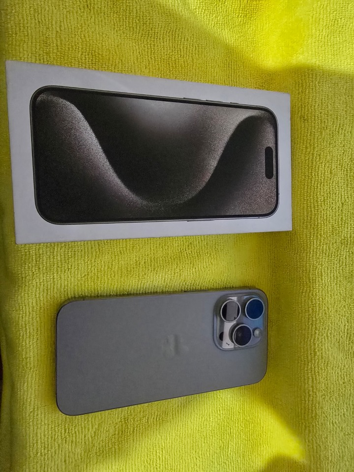 IPhone 15 pro 256G