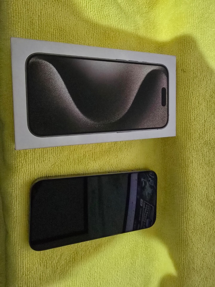 IPhone 15 pro 256G