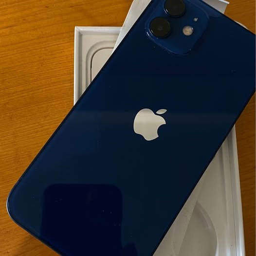 自售廉售9成新的iPhone 12深藍色64G版本手機