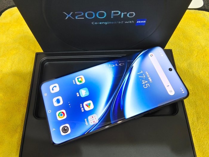 外觀如新 台灣原廠保固2026/7/30 黑色 vivo X200 Pro 16G/512G 聯翔通訊 ※換機優先