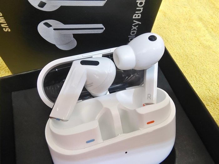 外觀如新 Galaxy Buds3 Pro SM-R630 真無線藍牙耳機 原廠盒裝 聯翔通訊※換機優先