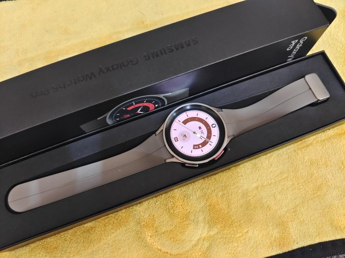 二手 外觀如新 灰色 SAMSUNG Watch5 Pro BT R920 GPS版 台灣保固2025/7/31 原廠盒裝 聯翔通訊 ※換機優先