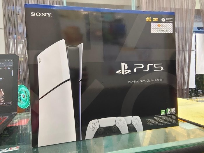 聯翔通訊 全新未拆 SONY PS5 Slim 數位版 輕薄型主機 台灣公司貨 CFI-2018B01 雙手把組合 1TB※換機優先