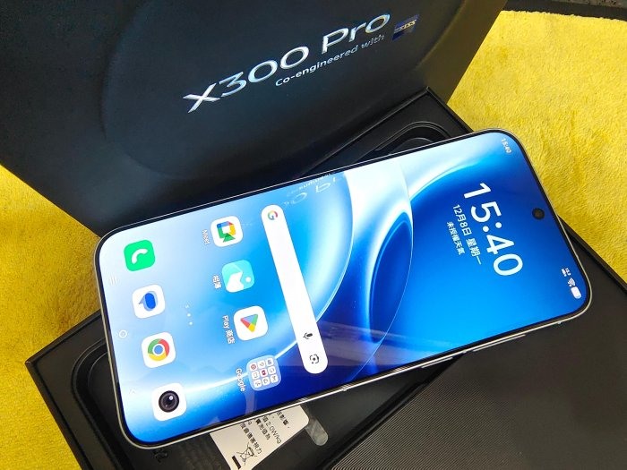 外觀如新 遠傳保固2026/12/13 外觀如新 藍色 vivo X300 Pro 16G/512G 聯翔通訊※換機優先