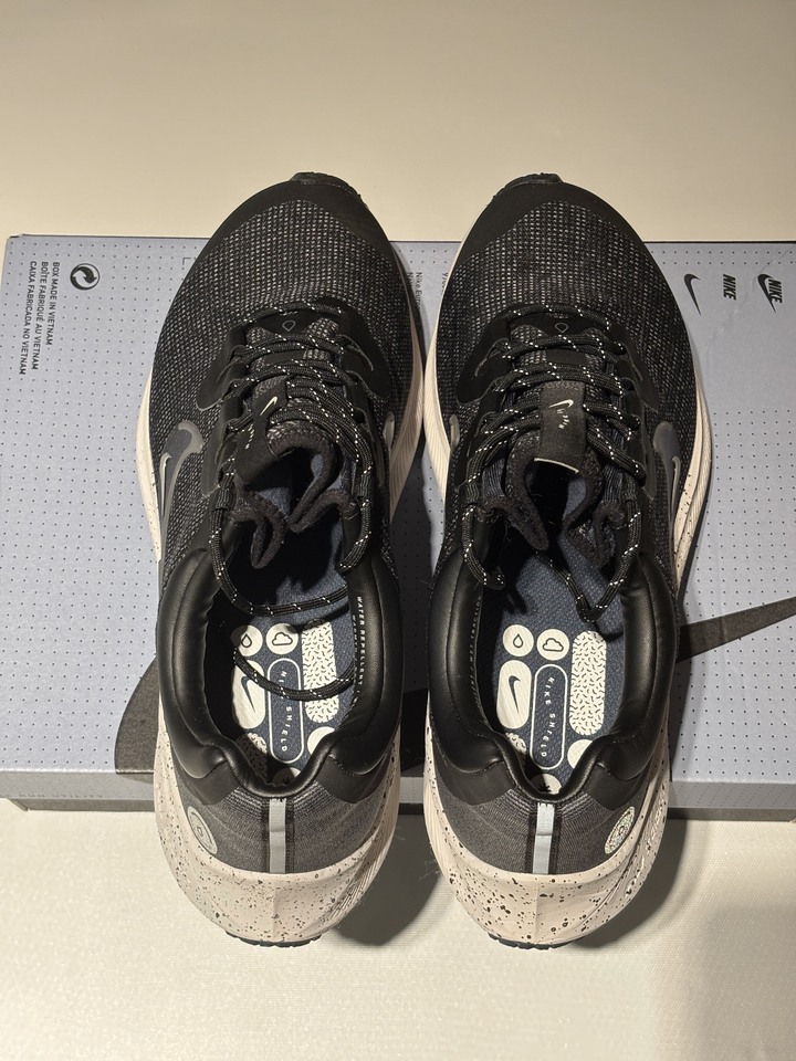 NIKE ZOOM WINFLO 8 SHIELD_US 10.5