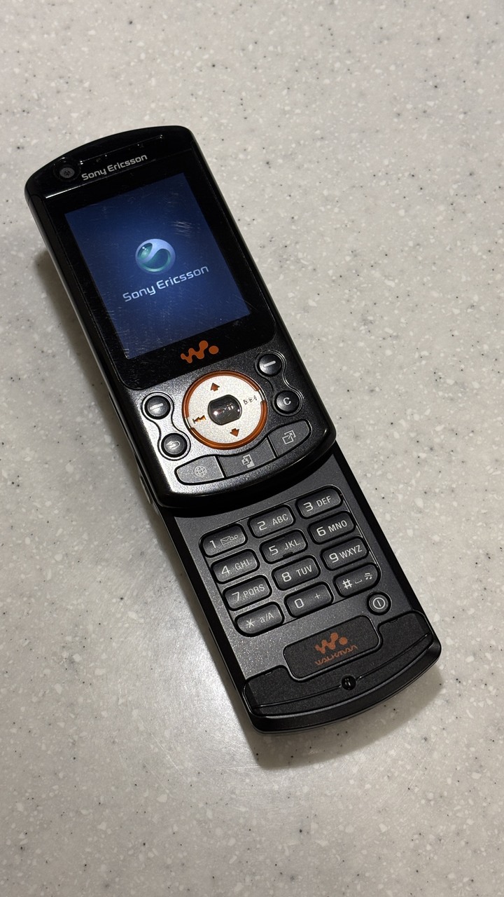 Sony Ericsson w900i 日本製