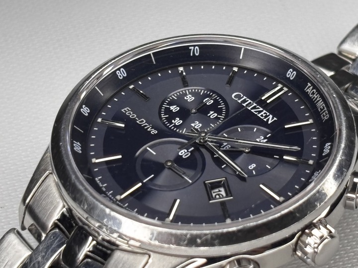 Citizen Eco-Drive 光動能三眼計時表