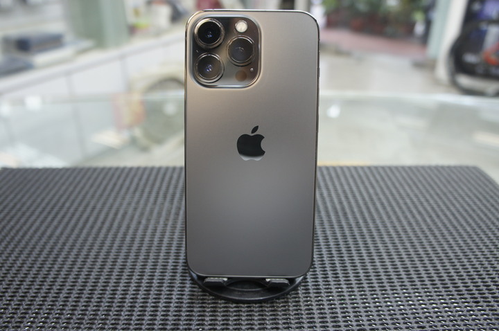 9成新 iphone 13 pro 256GB 台灣公司貨 電池健康100%
