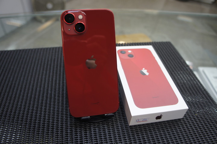 9成新 iphone 13 256GB 台灣公司貨