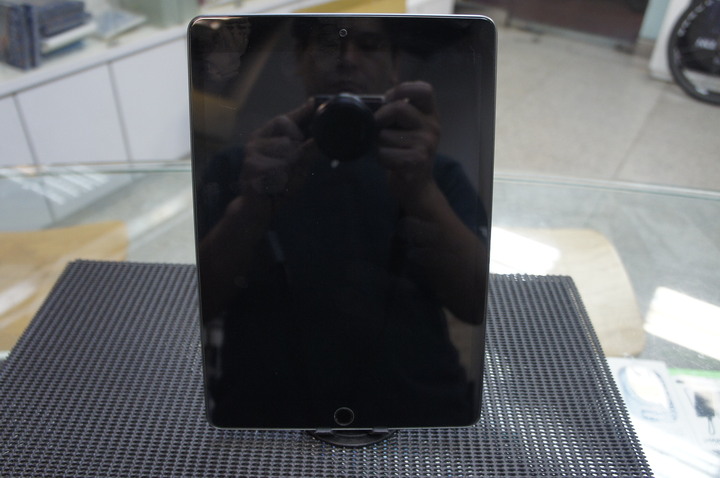 9.5成新 APPLE ipad 9 64GB wifi版 台灣公司貨 黑色