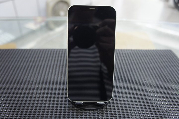 9成新 iphone 12 64GB 台灣公司貨 電池健康度79%