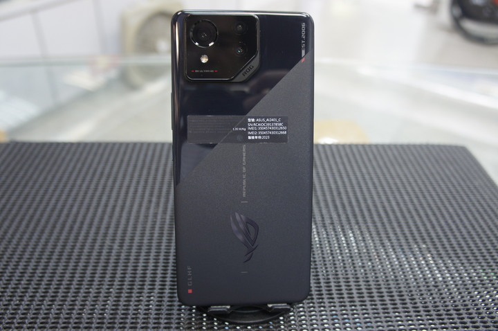 Asus ROG Phone 8 16G/512GB 台灣公司貨.只有相機故障